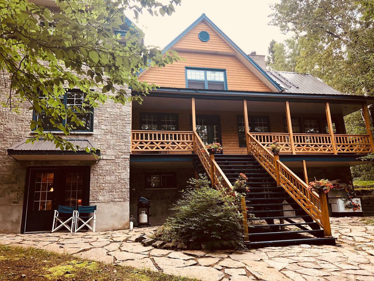 Appartement entier, Aux reveries cool situe dans la foret in Saguenay–Lac-Saint-Jean