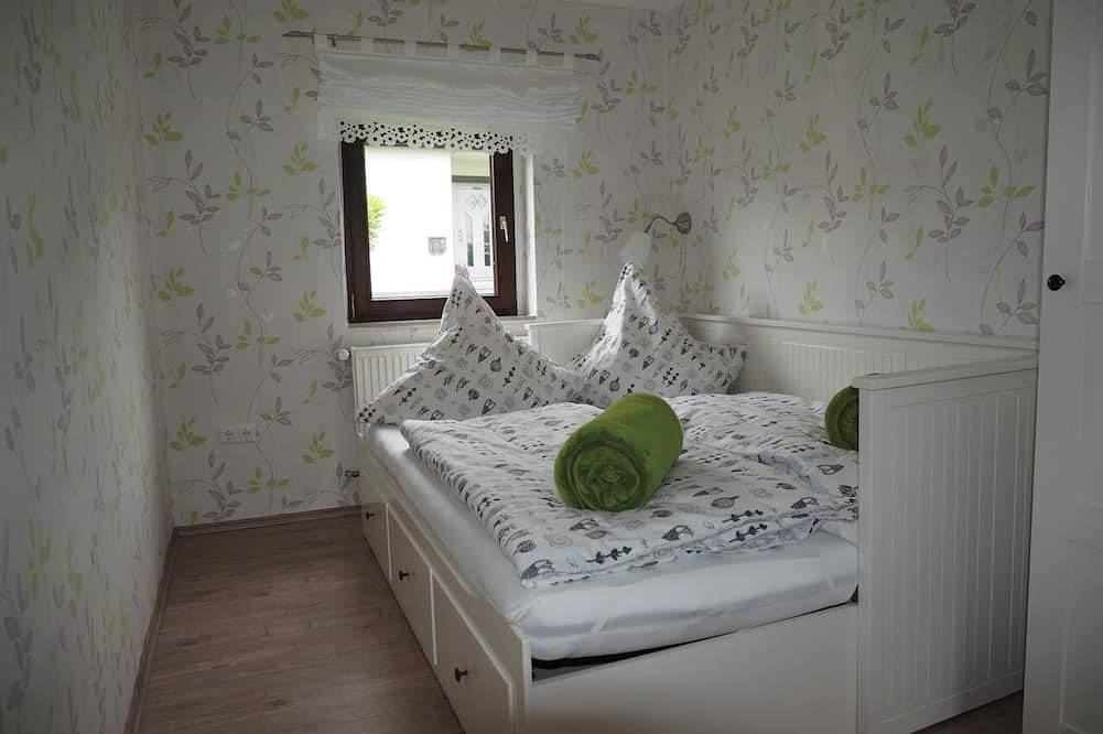 Ganze Wohnung, Ferienwohnung die Altes mit Neuem verbindet, Nähe Zülpich, in ländlicher Lage in Zülpich, Eifel (Nordrhein-Westfalen)