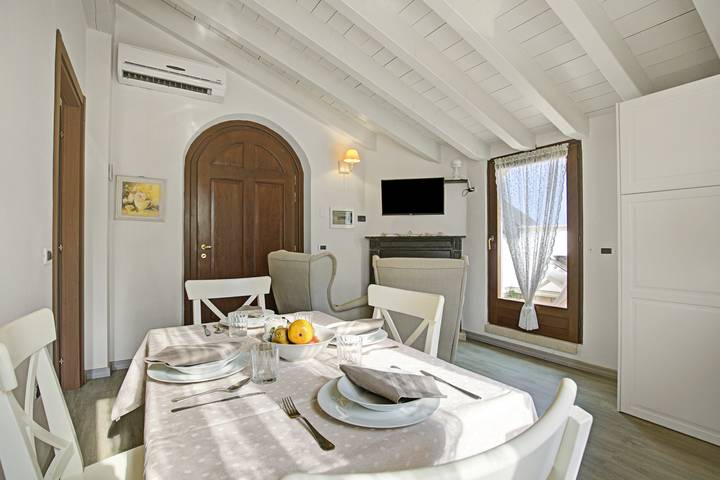 Bauernhof für 4 Personen, mit Seeblick und Balkon sowie Pool, kinderfreundlich am Gardasee - 2