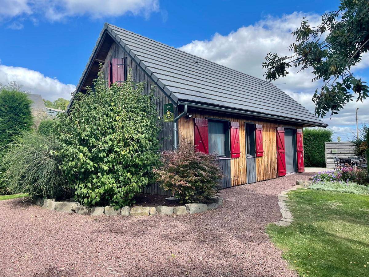 Three-Bedroom Chalet in Saint-Nectaire, Parc naturel régional des Volcans d'Auvergne