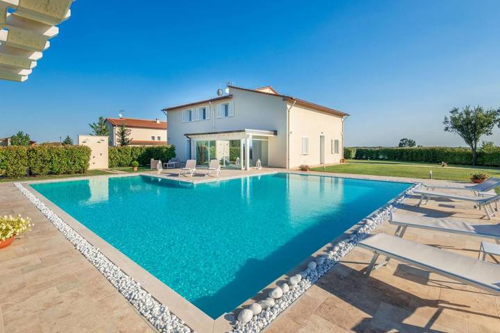 Villa per 13 persone, con sauna, adatto a famiglie con bambini - 1