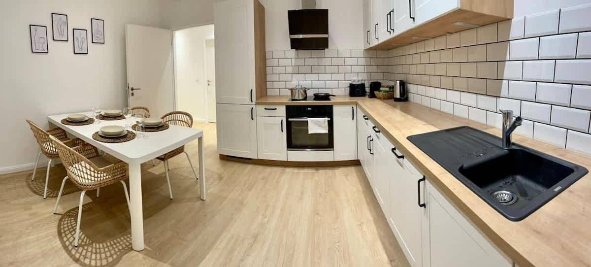 Ganze Wohnung, Stadtjuwel: Zentral & Modern in Lichtenfels (Bayern), Oberes Maintal - Coburger Land