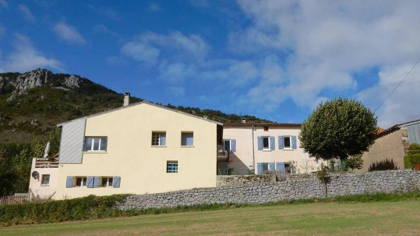 Chambre d’hôte pour 6 personnes, avec piscine et jardin