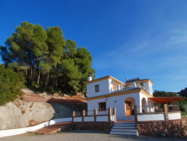 Casa rural para 10 personas, con jardín y terraza en Comares - 2