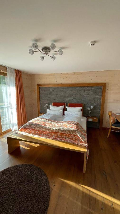 Hôtel pour 6 personnes, avec jardin et vue à Biberach - 3