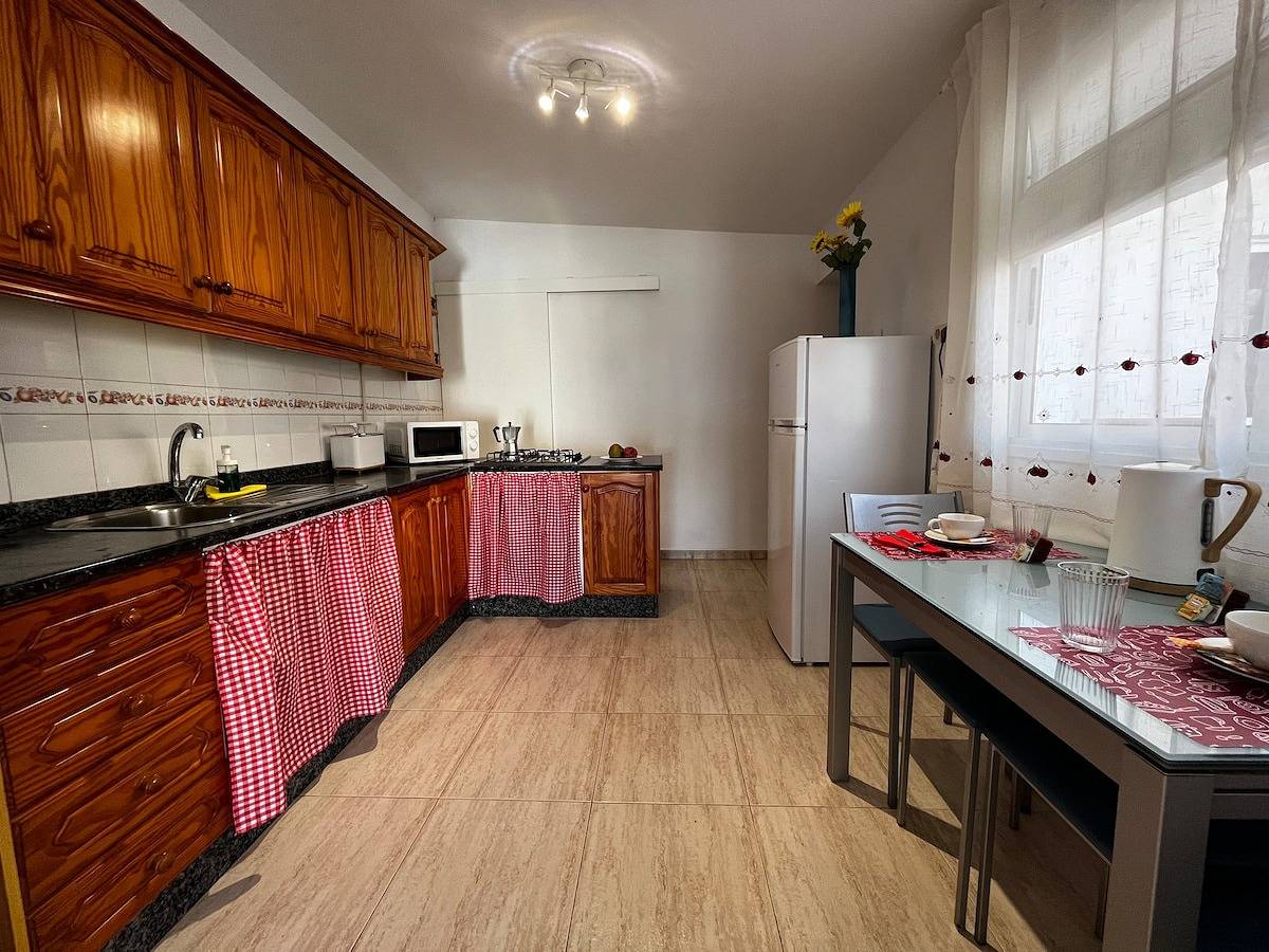 Entire apartment, Lightbooking Agua Garcia Tacoronte con terraza in Tacoronte, North Tenerife