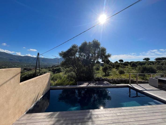 Villa pour 6 personnes, avec terrasse ainsi que vue et piscine à Corbara - 2