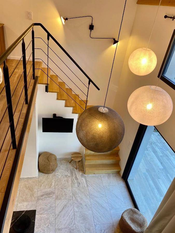 Location de vacances pour 4 personnes, avec vue et jardin à Le Puy-Sainte-Réparade - 3