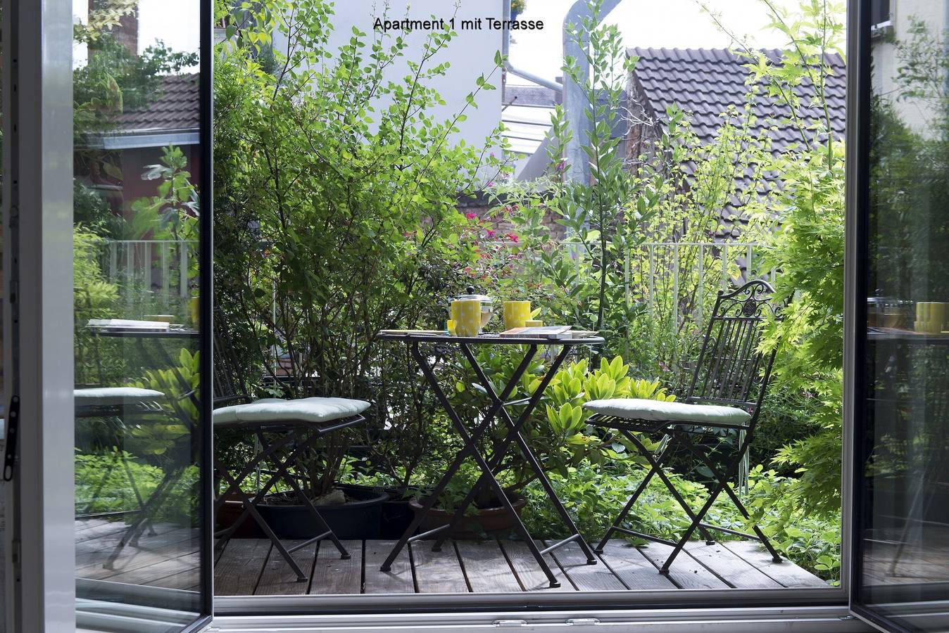 Ganzes Studio, Studio '1, 30qm' mit Privatterrasse, Wi-Fi und Klimaanlage in Altstadt (Freiburg), Freiburg