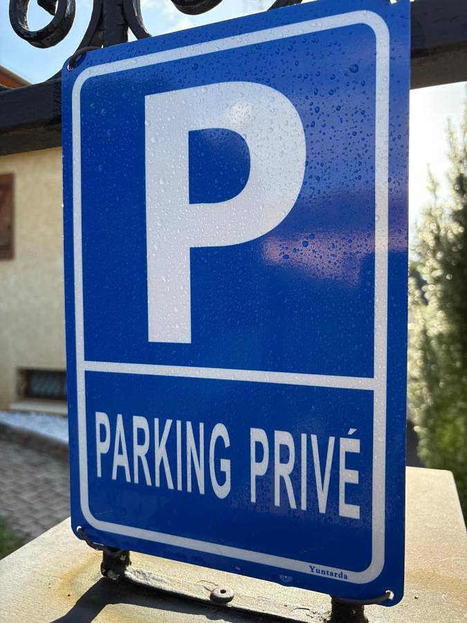 Gîte pour 2 personnes, avec jardin à Chassieu - 2