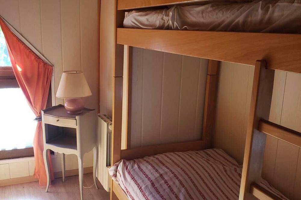 Gîte (3 étoiles) , situé à 45mn de Grenoble, dans une station de montagne in Gresse-en-Vercors, Parc naturel régional du Vercors