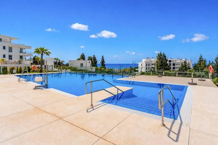 Apartamento para 6 personas, con jardín además de piscina para niños y sauna en Mijas Costa