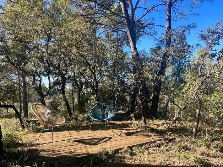 Location de vacances pour 14 personnes, avec terrasse et jardin ainsi que piscine et vue, animaux acceptés à Saint-Drézéry - 2