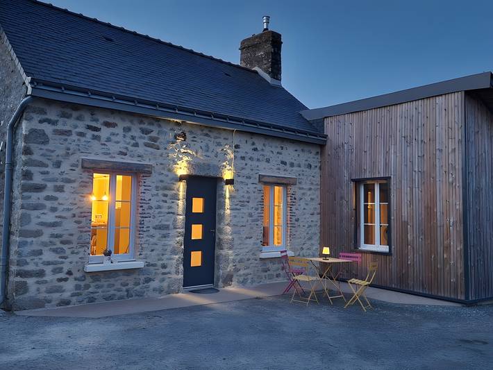 La Maison du Mur Cottage with Garden and Wi-Fi