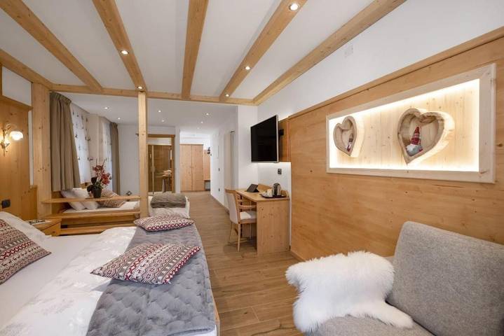 Hôtel pour 2 personnes, avec jacuzzi et sauna ainsi que piscine et jardin, animaux acceptés à Fai della Paganella - 4