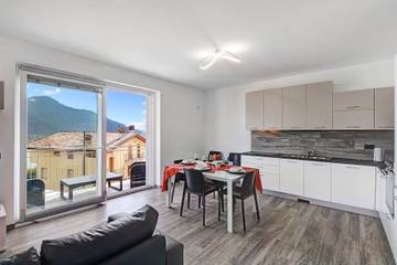 Apartment for 5 People in Trezzone, Lake Como, Photo 3