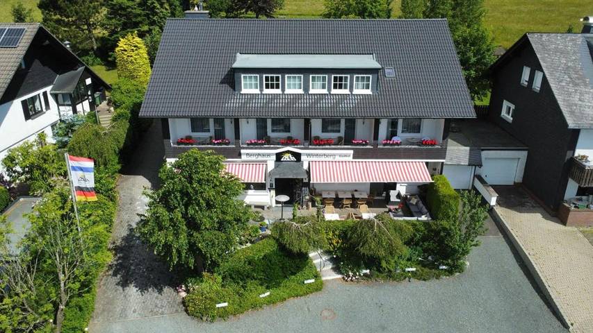 Hotel voor 2 personen, with sauna and tuin as well as whirlpool in Neuastenberg