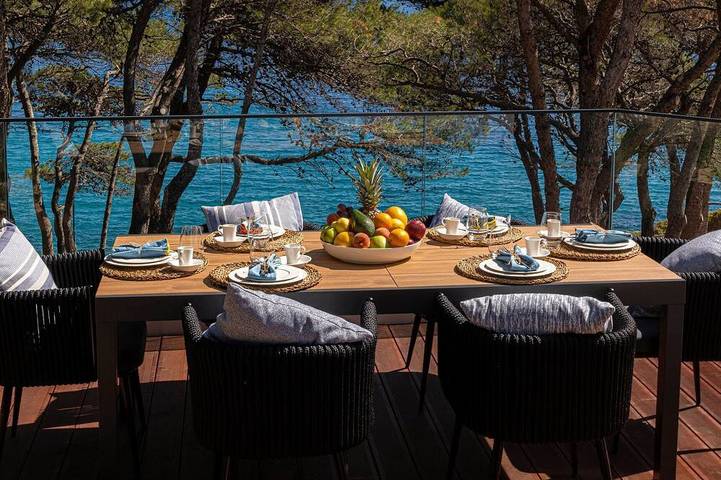 Villa für 14 Personen, mit Sauna und Balkon sowie Garten auf Lošinj