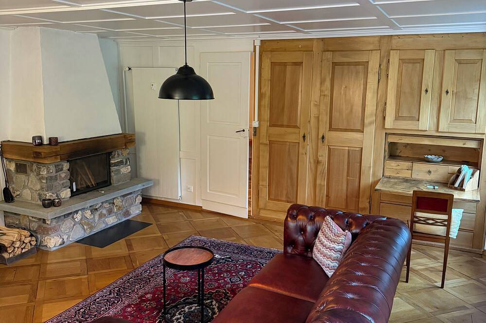 Ganze Wohnung, Schweizerhaus Glarus - Historisch mit Charme, Ideal für Gruppen und Familien in Ennenda, Glarus Süd