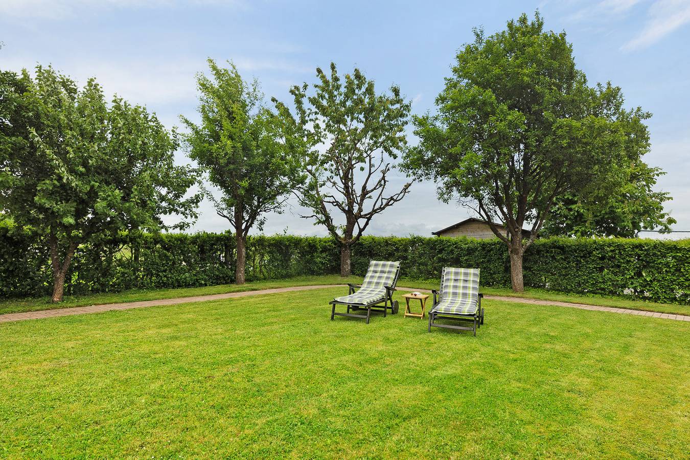 Ganze Wohnung, Ferienwohnung 'Blumenau' mit privater Terrasse, privatem Garten und Wi-Fi in Schmallenberg, Hochsauerlandkreis