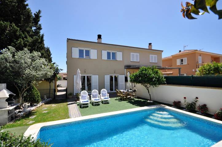 Ferienhaus für 6 Personen, mit Terrasse und Garten sowie Seeblick in Badia Gran - 2