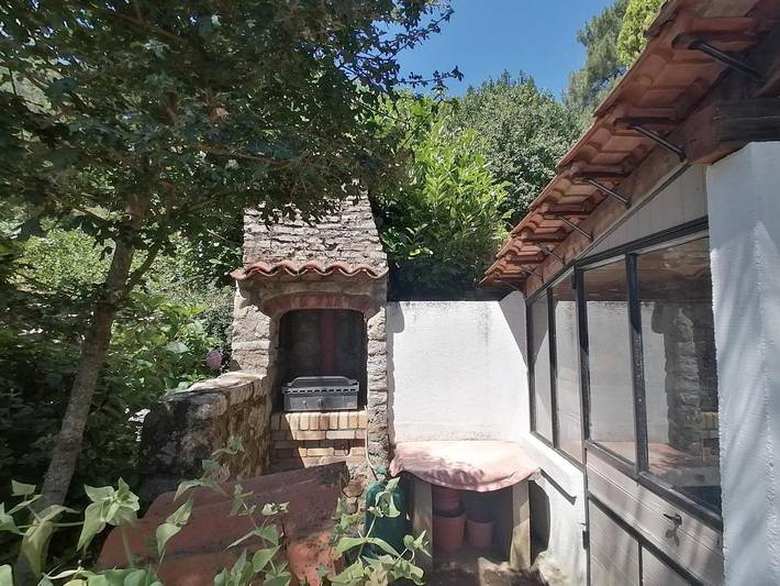Location de vacances pour 6 personnes, avec jardin ainsi que vue et piscine à Courry - 4
