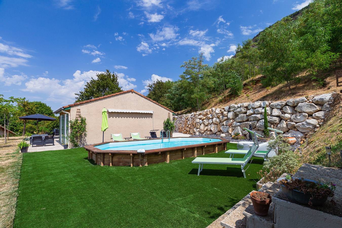 Maison de vacances « Le Beauregard - Piscine » avec vue montagne, Wi-Fi et climatisation in Beauregard-Baret, Région de Valence