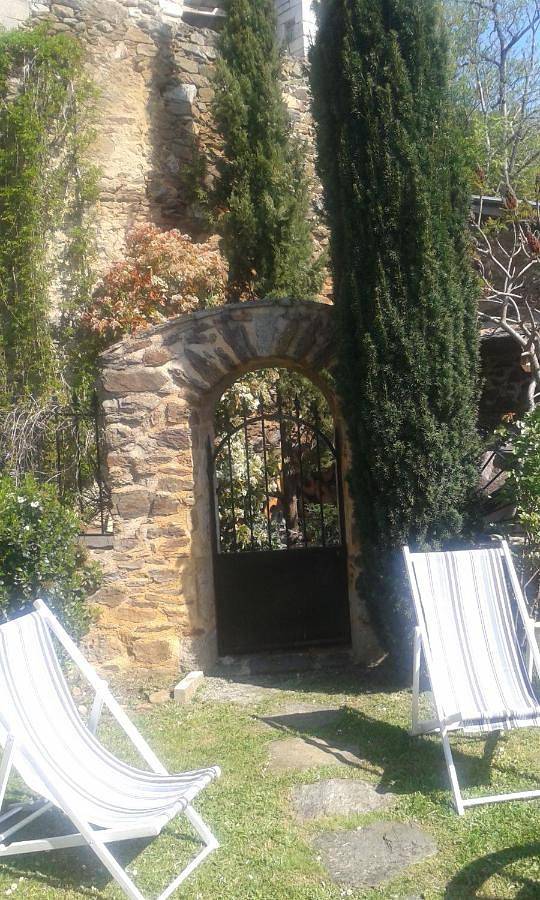 Location de vacances pour 8 personnes, avec jardin ainsi que terrasse et vue à Bor-et-Bar - 3