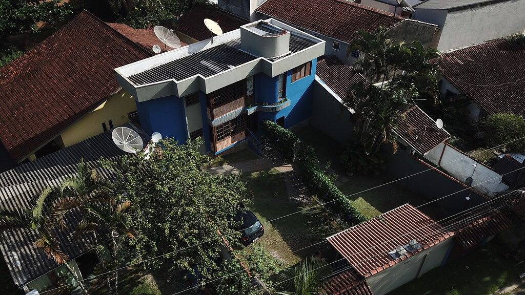 Chalets über 230 m vom Strand entfernt, ohne die Straße zu überqueren in Enseada, Região Metropolitana do Vale do Paraíba e Litoral Norte