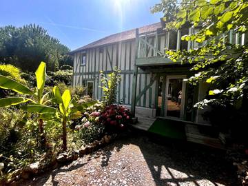 Location de vacances pour 6 personnes, avec piscine et jardin à Pont-l'Évêque