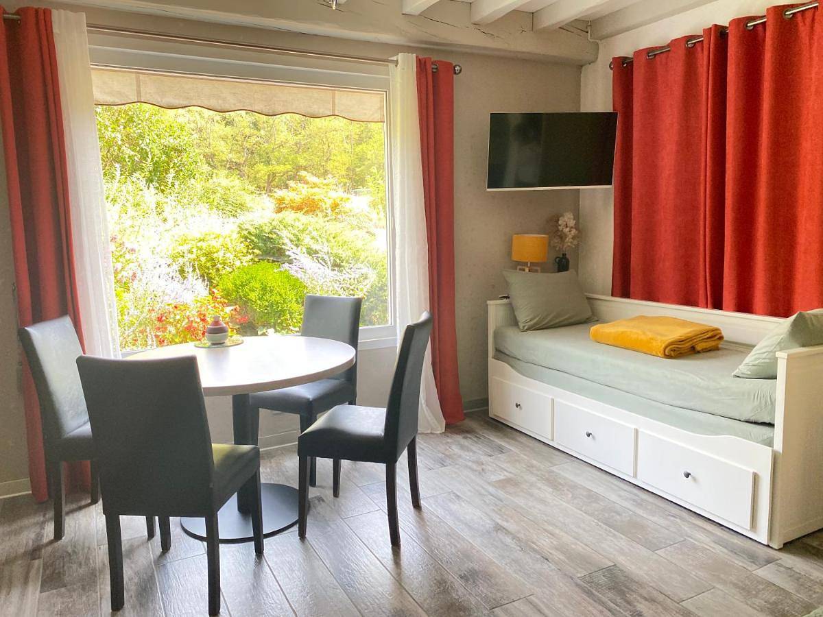 Appartement entier, La Douceur de Vivre près du parc Le Pal in Gilly-sur-Loire, Région de Charolles