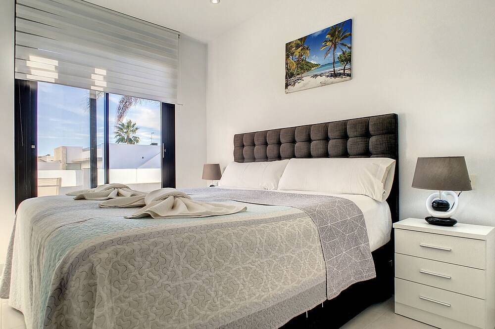 Villa con piscina privada, azotea y wifi in Golf Resorts Murcia, Murcia 
