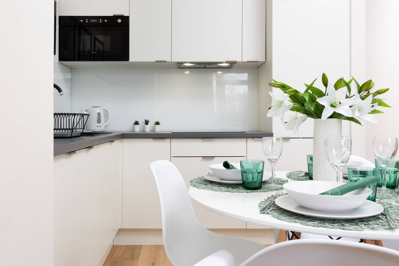 Cały apartament, A Unique Apartment with a Balcony & Parking | Close to Åazienki Krã³lewskie in Mokotów, Warszawa