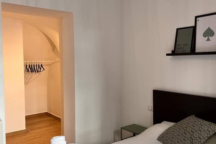 Ganze Wohnung, 100 qm Terrasse & 5min fußläufig zur Altstadt & in die Einkaufsstraße in Bari, Bari Provinz