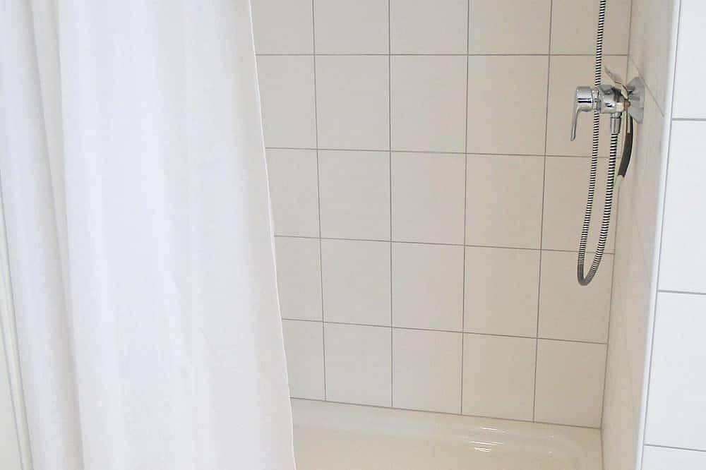 Entire apartment, The \"Möwennest\" vacation apartment in the small, lovingly restored captain's house, directly on Kappeln harbor, is beautifully and comfortably furnished in Kappeln, Kappeln and surroundings