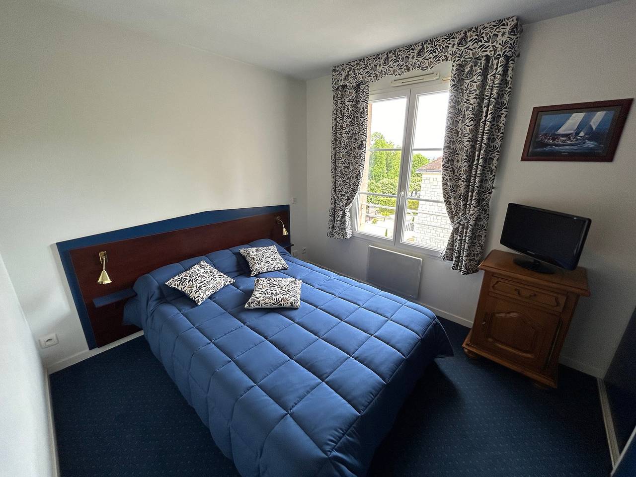 Appartement entier, T2 avec piscine et Wifi à 200m des Thermes in La Roche-Posay, Vienne (France)