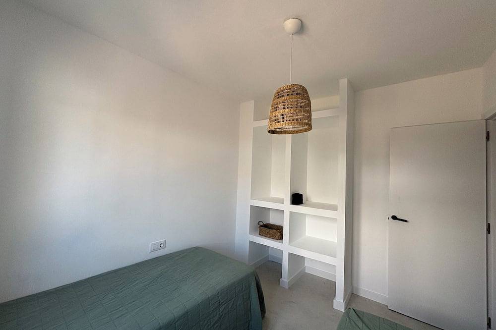 Air-conditioned villa with private pool and large garden in Port d'Addaia, Es Mercadal