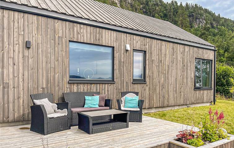 Ferienhaus für 8 Personen, mit Terrasse und Garten in Nördliches Fjordnorwegen - 2