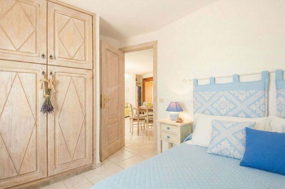 Entire apartment, Nice apartment for 6 people with A/C, pool, Tv and pets allowed in Arzachena, Costa Smeralda