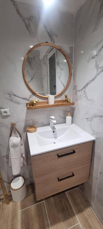 Maison d’hôte pour 3 personnes, avec piscine ainsi que jardin et vue à Vidauban - 3