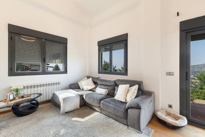 Chalet para 8 personas, con Balcón y Jacuzzi además de Jardín y Vistas al lago en Castilla y León - 3