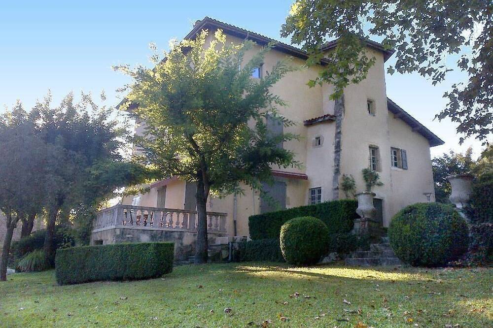 Maison de maître avec piscine au calme en Royans Vercors - 12 pers in Saint-Just-de-Claix, Parc naturel régional du Vercors