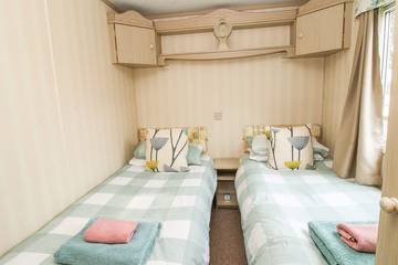 Static Caravan for 4 People in Shropshire, West Midlands, Photo 2