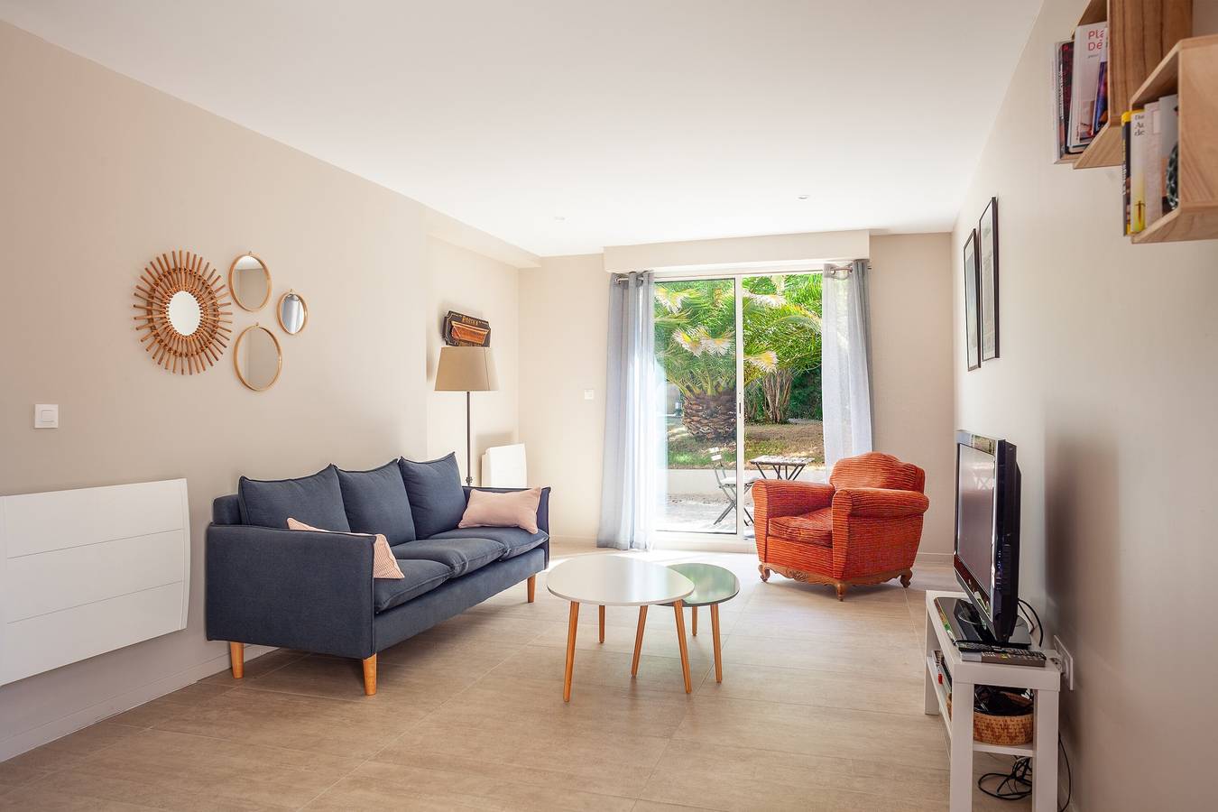 Appartement entier, Appartement 'Cocon Avec Piscine Et Jardin' avec piscine partagée, terrasse privée et Wi-Fi in Marseille, Région de Marseille