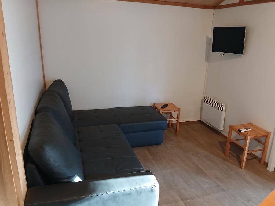 Camping Les Iles - Chalet 4 personas - Chalet Standard 40m² - 2 habitaciones + Tv + Terraza cubierta - Aire acondicionado in Passy, Pays du Mont-Blanc