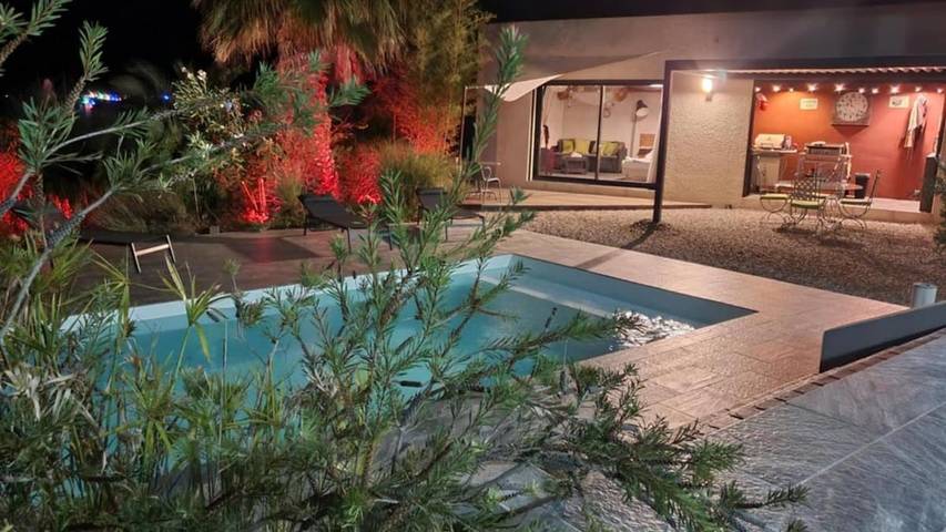 Location de vacances pour 2 personnes, avec jardin et piscine ainsi que vue et terrasse à Ventenac-en-Minervois - 4