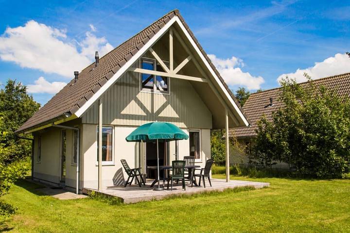 Ferienhaus für 6 Personen, mit Balkon/Terrasse und Terrasse - 1