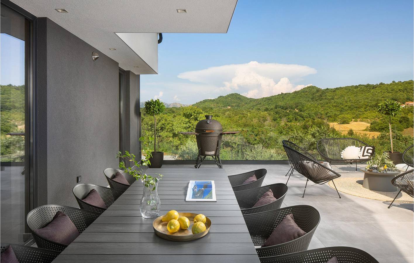 Encantador apartamento de un dormitorio con piscina, terraza y aparcamiento cerca del centro de la ciudad in Labin City, Labin