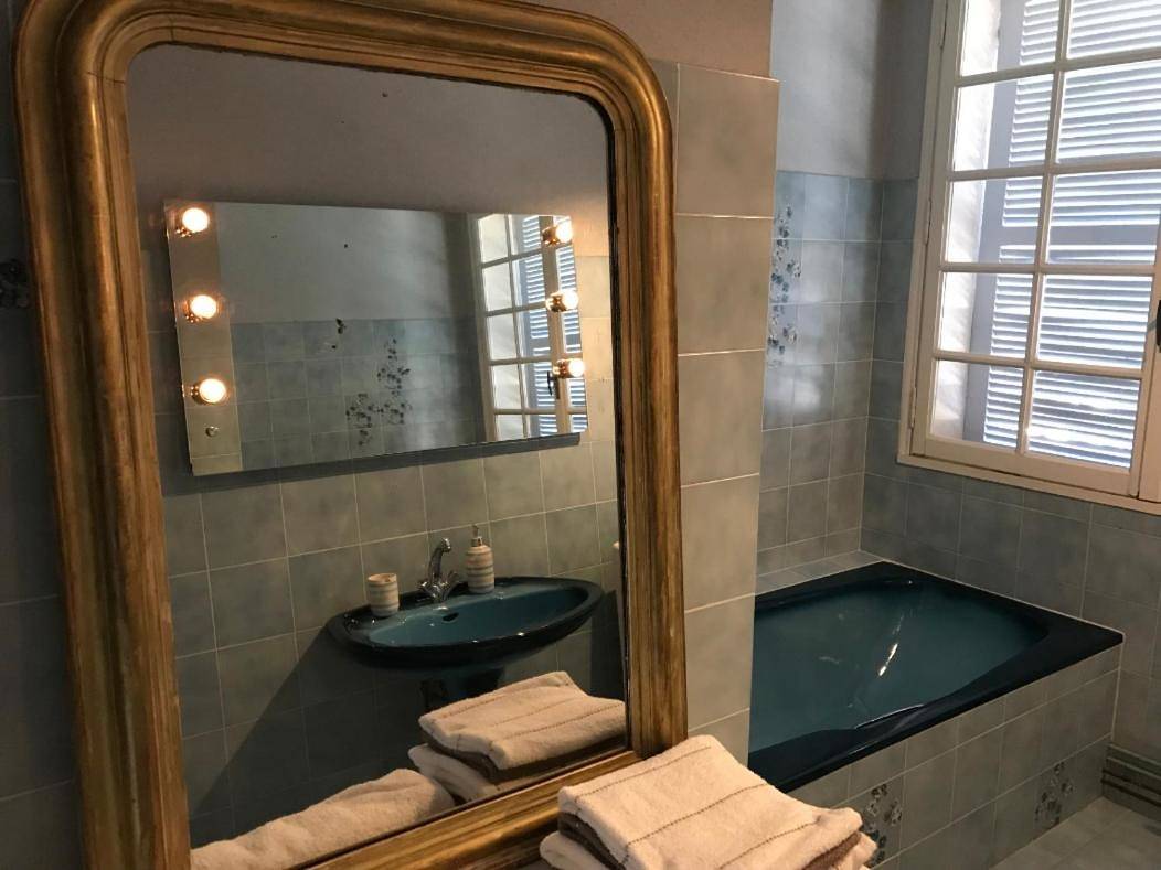 Double Room in Nuits-Saint-Georges, Région de Beaune