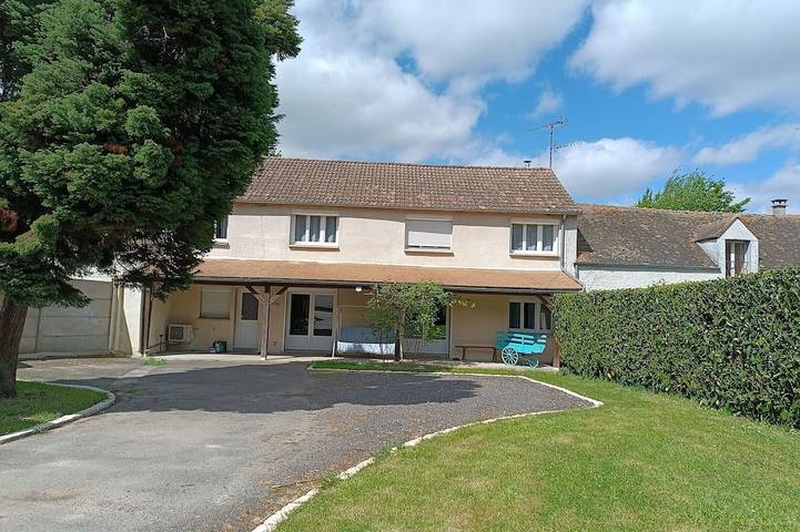 Gîte pour 8 personnes, avec jardin